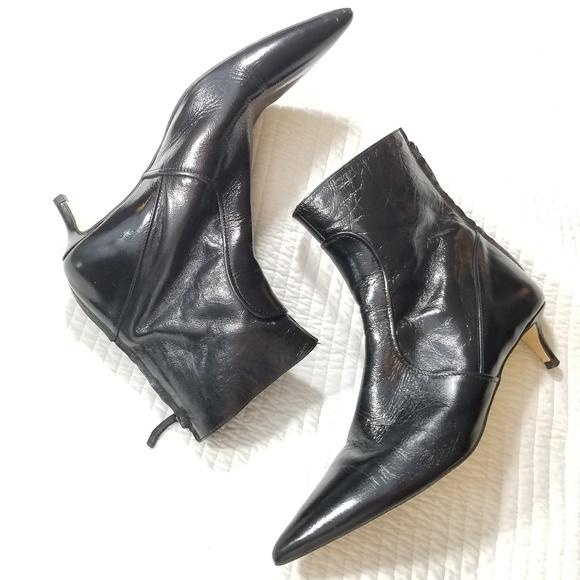 black pointed ankle boots kitten heel